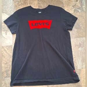 Levis classic t shirt